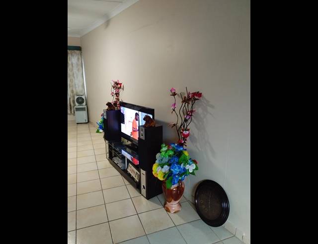 2 BEDROOM APARTMENT FOR SALE IN SUNNYSIDE